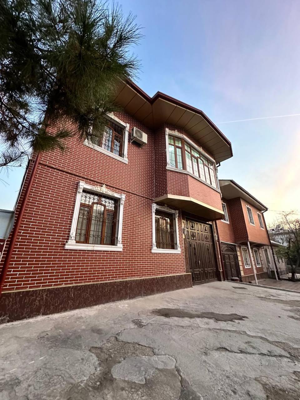 Palm Hostel Tashkent Ngoại thất bức ảnh